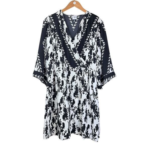 Cabi X-Factor Faux Wrap Black White Pattern 3/4 Sleeve Mini Dress Pockets - Picture 9 of 13